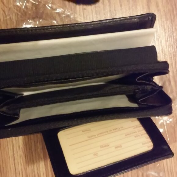 Buxton Wallet Black 6 Pockets Card Holder Checkbook Holder ID Tag 7" x 4" New - Picture 5 of 5